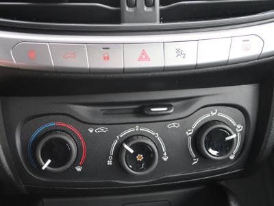 Fiat Tipo 2019 1.4 16V 38582km ABS klimatyzacja manualna