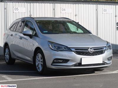 Opel Astra 1.4 147 KM 2017r. (Piaseczno)