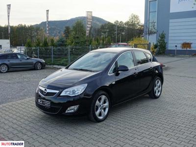 Opel Astra 1.4 benzyna + LPG 100 KM 2011r. (Buczkowice)