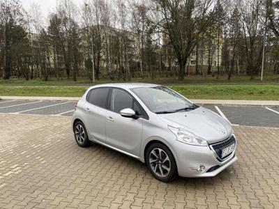 Peugeot 208 I Hatchback 3d 1.6 e-HDI 92KM 2013