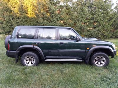 Używane Nissan Patrol - 32 000 PLN, 405 220 km, 2000