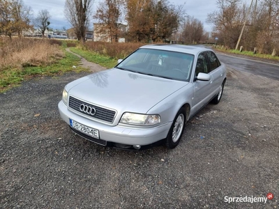 Audi A8 D2 3.7 Benzyna