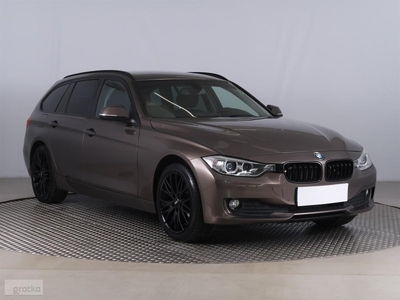 BMW SERIA 3 V (F30/F31/F34) BMW SERIA 3 1. Właściciel, Navi, Xenon, Bi-Xenon, Klimatronic, Tempomat,