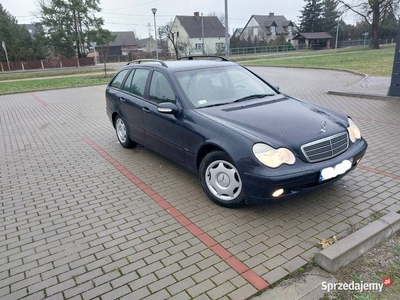 Mercedes C KLASA W203 2.2 CDI AUTOMAT stan bdb 2 lata w Pl