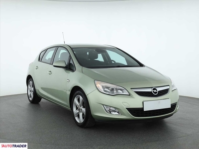 Opel Astra 1.4 118 KM 2010r. (Piaseczno)