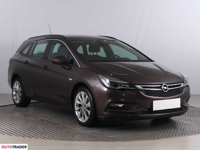 Opel Astra 1.4 123 KM 2016r. (Piaseczno)