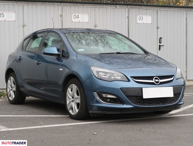 Opel Astra 1.6 113 KM 2013r. (Piaseczno)