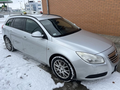 Opel Insignia 2.0 diesel 130KM kombi super stan navi aktualna