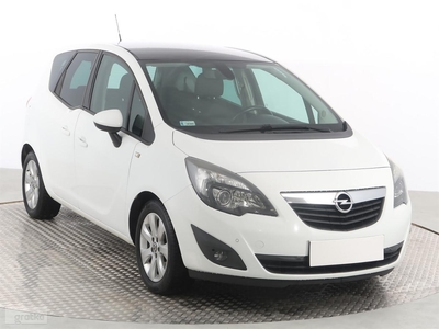 Opel Meriva B , GAZ, Klima, Tempomat, Parktronic, Podgrzewane siedzienia