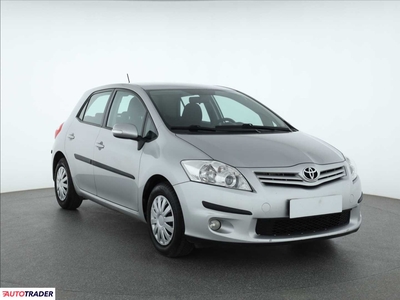 Toyota Auris 1.3 97 KM 2013r. (Piaseczno)