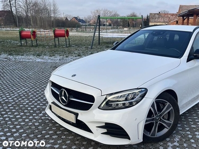 Mercedes-Benz Klasa C 220 d T 9G-TRONIC AMG Line