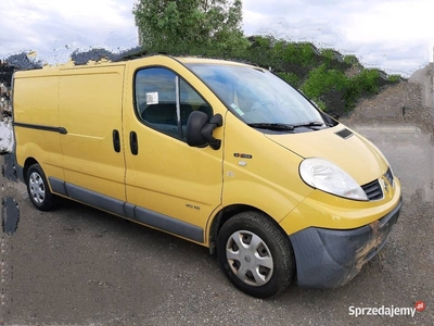 Renault Trafic 2.0 DCi 115 Long 2012rok uszkodzony