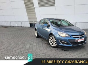 Opel Astra J