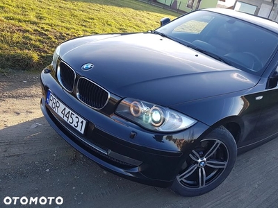 BMW Seria 1 120d DPF Edition Sport