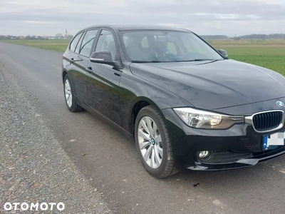 BMW Seria 3 316i Touring