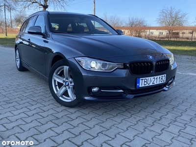 BMW Seria 3 318d Sport Line