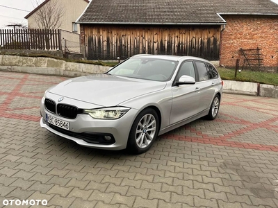 BMW Seria 3 318d Touring