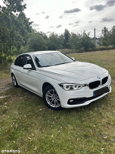 BMW Seria 3 318i