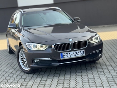 BMW Seria 3 320d Touring xDrive Sport-Aut Luxury Line