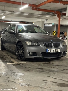 BMW Seria 3 325i