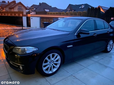 BMW Seria 5 520d Luxury Line