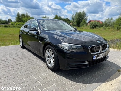 BMW Seria 5 520d xDrive Luxury Line