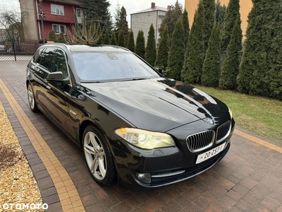 BMW Seria 5 525d Sport-Aut Luxury Line