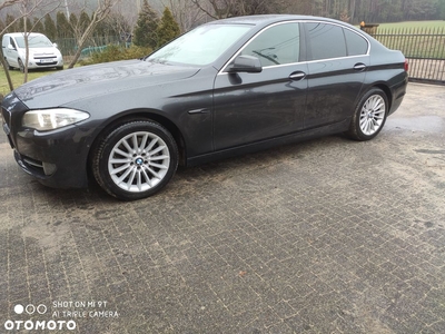 BMW Seria 5 535i xDrive Luxury Line