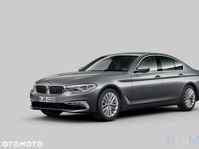 BMW Seria 5 540i xDrive Luxury Line sport