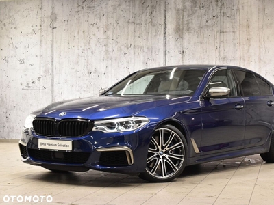 BMW Seria 5 M550i xDrive sport