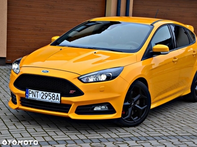 Ford Focus 2.0 EcoBoost ST-2