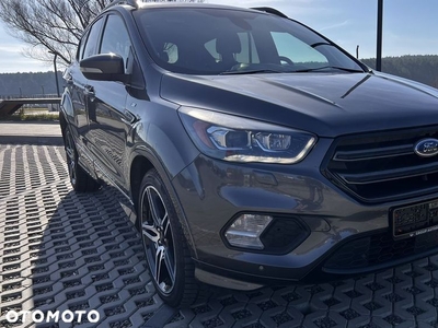 Ford Kuga 2.0 TDCi 4x4 ST-Line