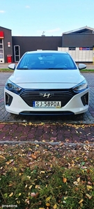 Hyundai IONIQ hybrid Business