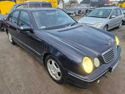 Mercedes-Benz E-klasa 2.2 CDI 2001 rok