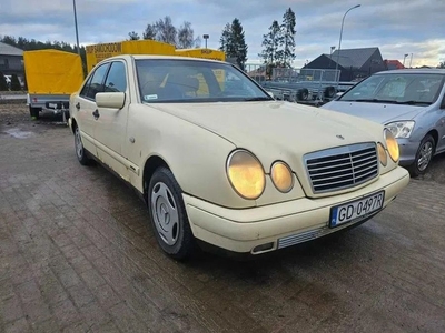 Mercedes-Benz E-klasa 2.2 Diesel 1996 rok