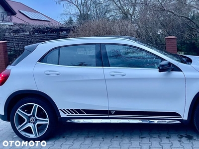 Mercedes-Benz GLA 220 4-Matic AMG Line