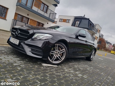 Mercedes-Benz Klasa E 220 d 4Matic 9G-TRONIC AMG Line