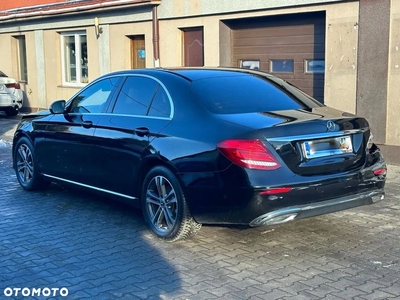 Mercedes-Benz Klasa E 220 d T 9G-TRONIC Avantgarde