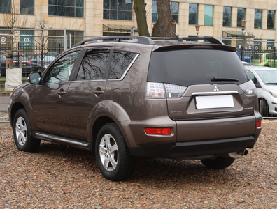 Mitsubishi Outlander 2012 2.0 124203km SUV