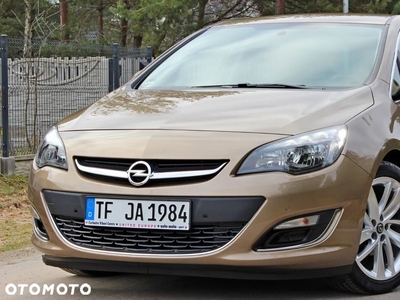 Opel Astra 1.4 Turbo Color Edition