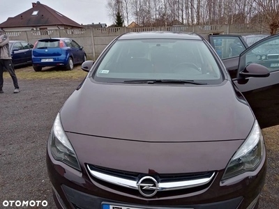 Opel Astra IV 1.4 T Cosmo EU6