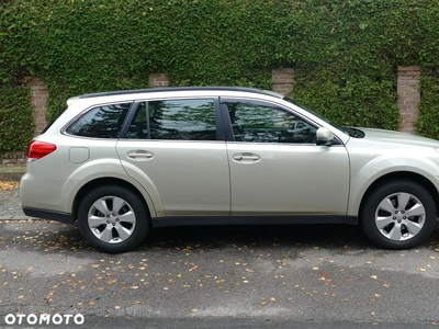 Subaru Outback Legacy 3.6 R Exclusive Navi