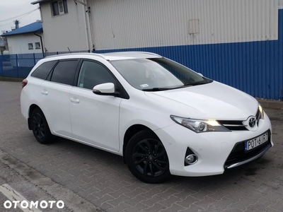 Toyota Auris 1.6 Premium +