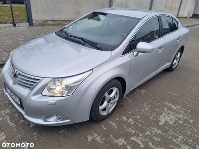 Toyota Avensis 2.0 D-4D Luna