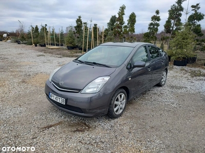 Toyota Prius (Hybrid)