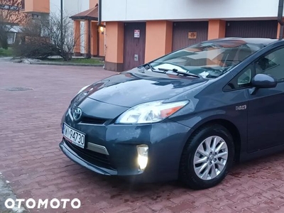 Toyota Prius (Hybrid)