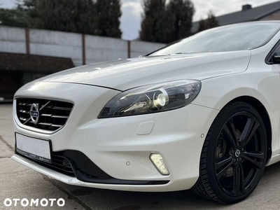 Volvo V40 D4 Drive-E R-Design Summum