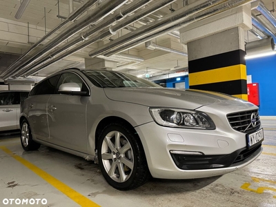 Volvo V60 T5 Drive-E Momentum