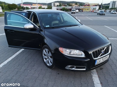 Volvo V70 3.2 AWD Summum