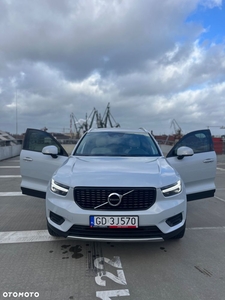 Volvo XC 40 T5 AWD Momentum